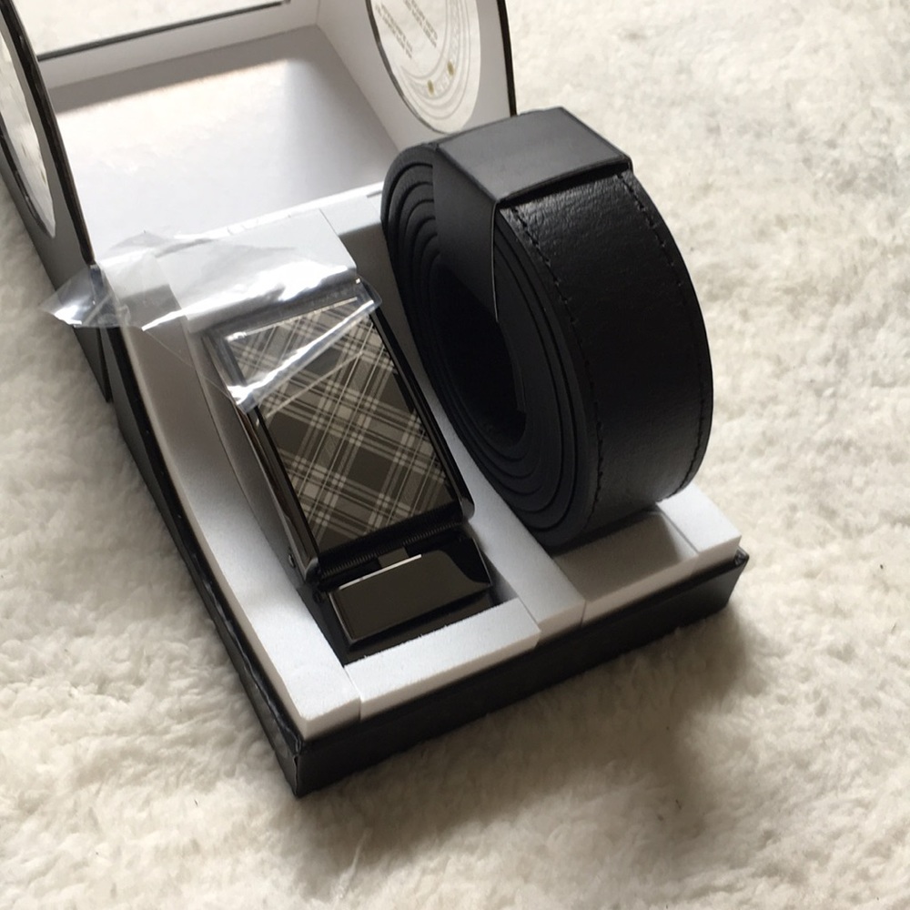 🆕 (SlideBelts) Top Grain Black Belt w/ Tartan Buckle